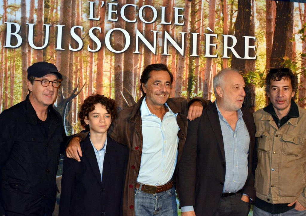 Nicolas Vanier and the cast of the film "l'école buissonnière"