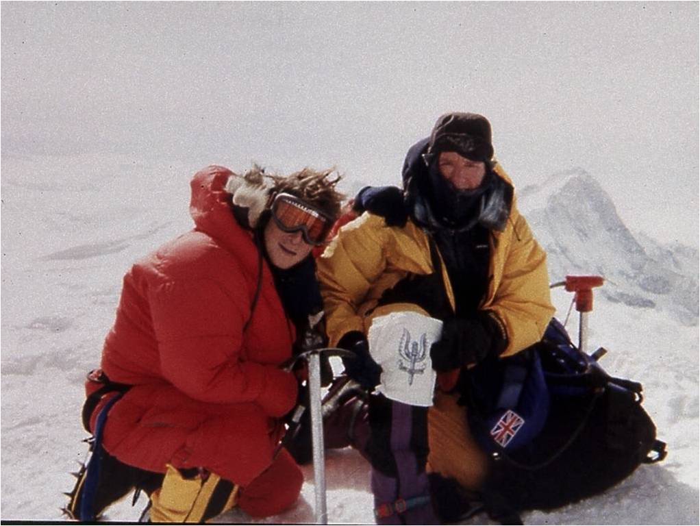 File:Laughton and bear grylls everest 1998