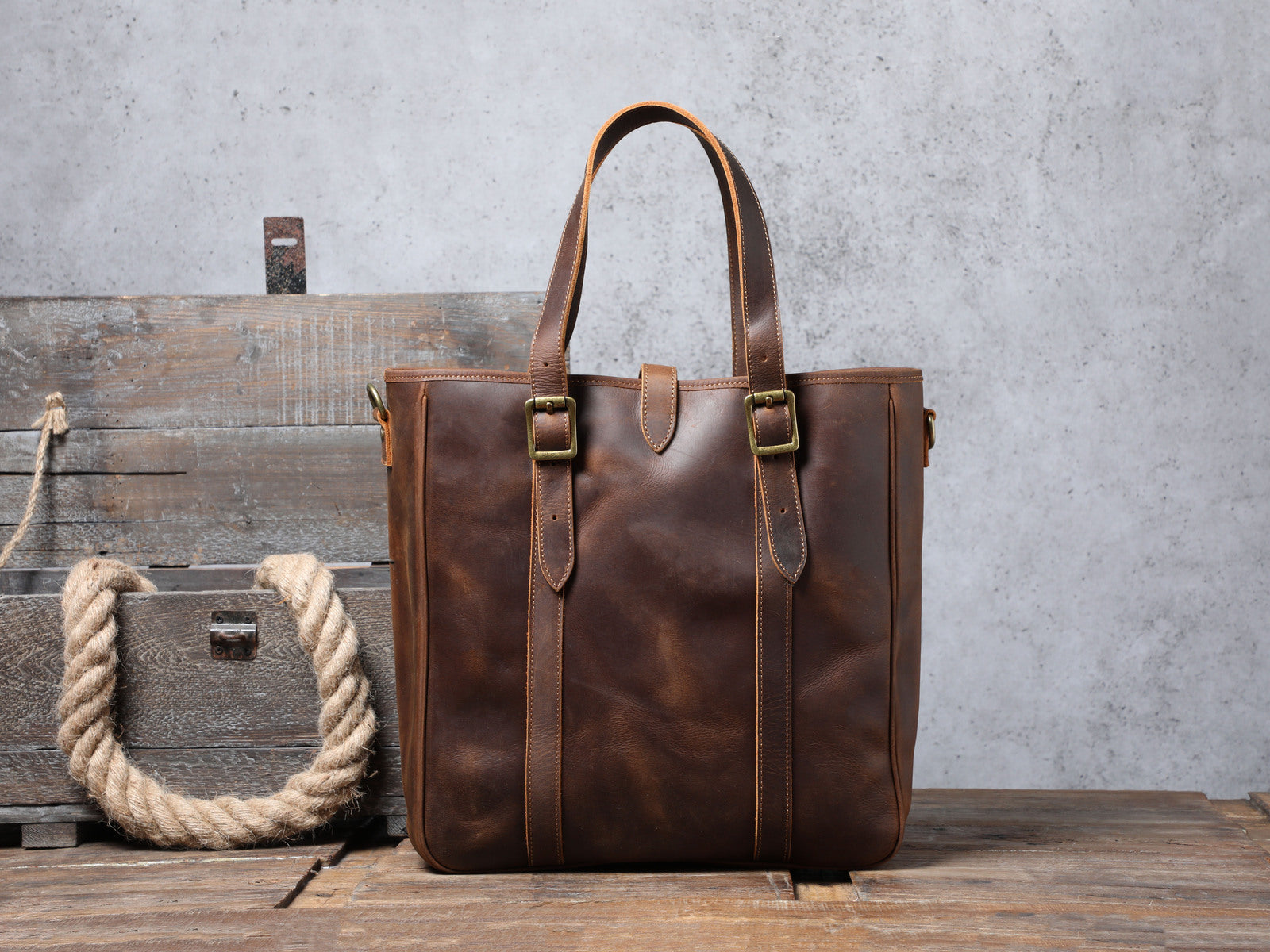 brown leather tote bag