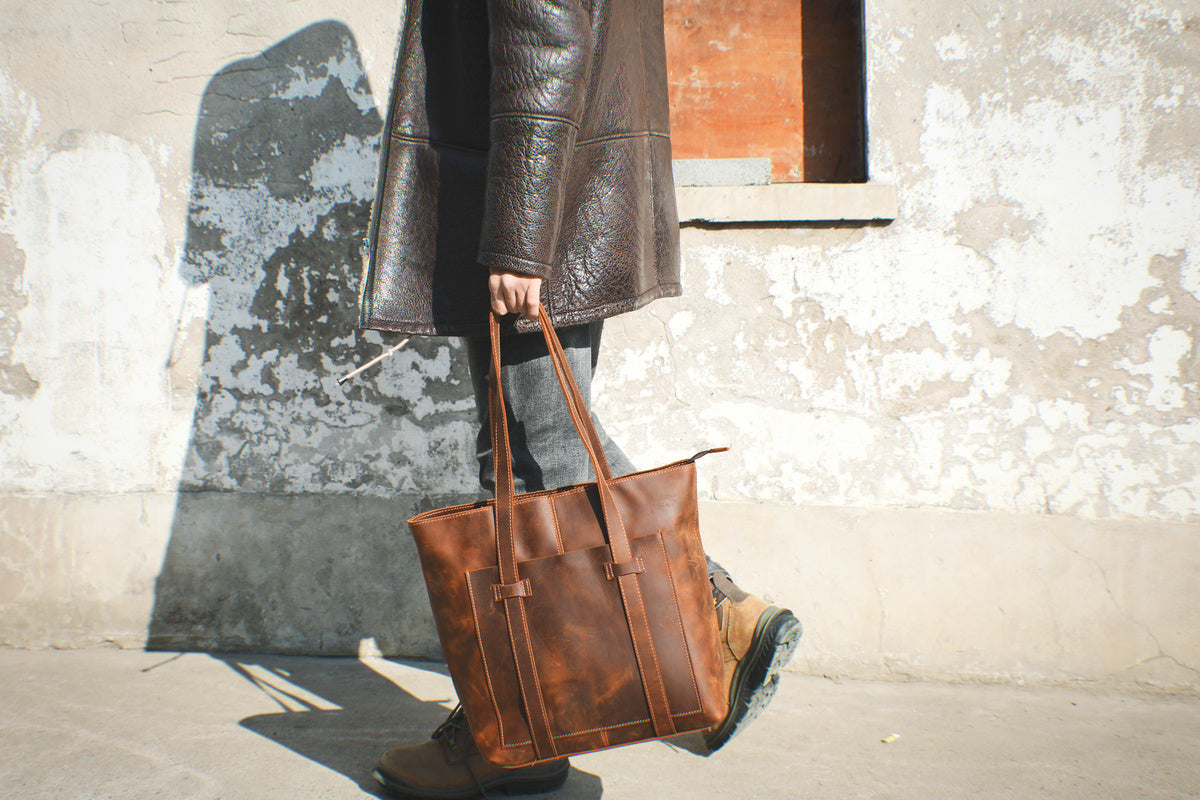 brown leather tote men