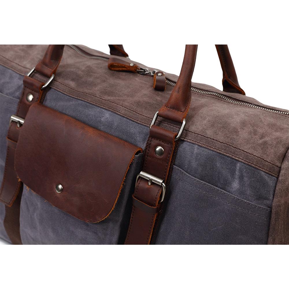 classic Holdall Bag with storage for your belongings and other valuables