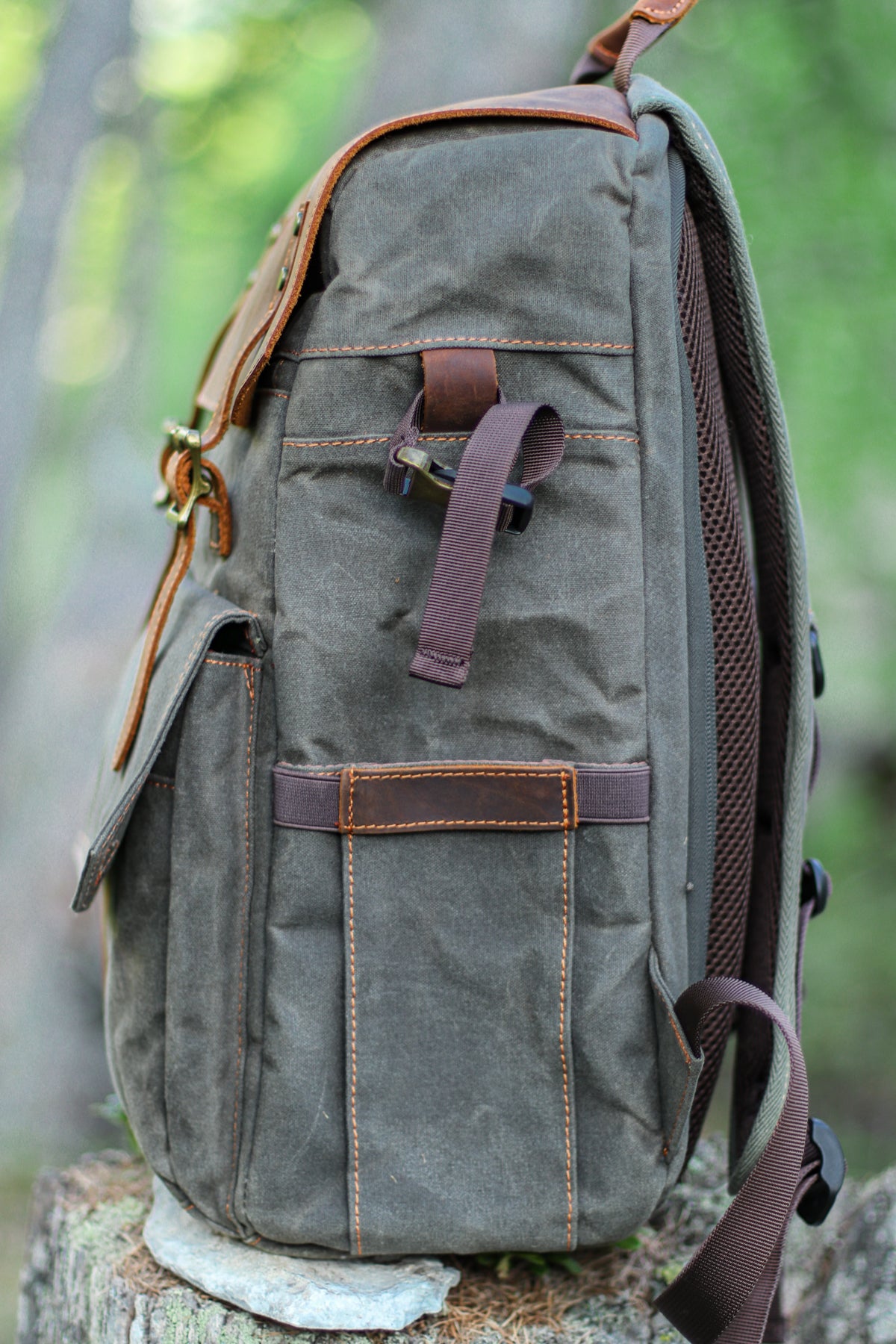 camera backpack side pockets