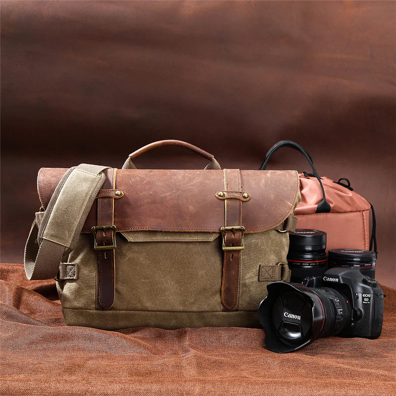 sturdy camera shoulder bag with adjustable shoulder strap and without side pockets