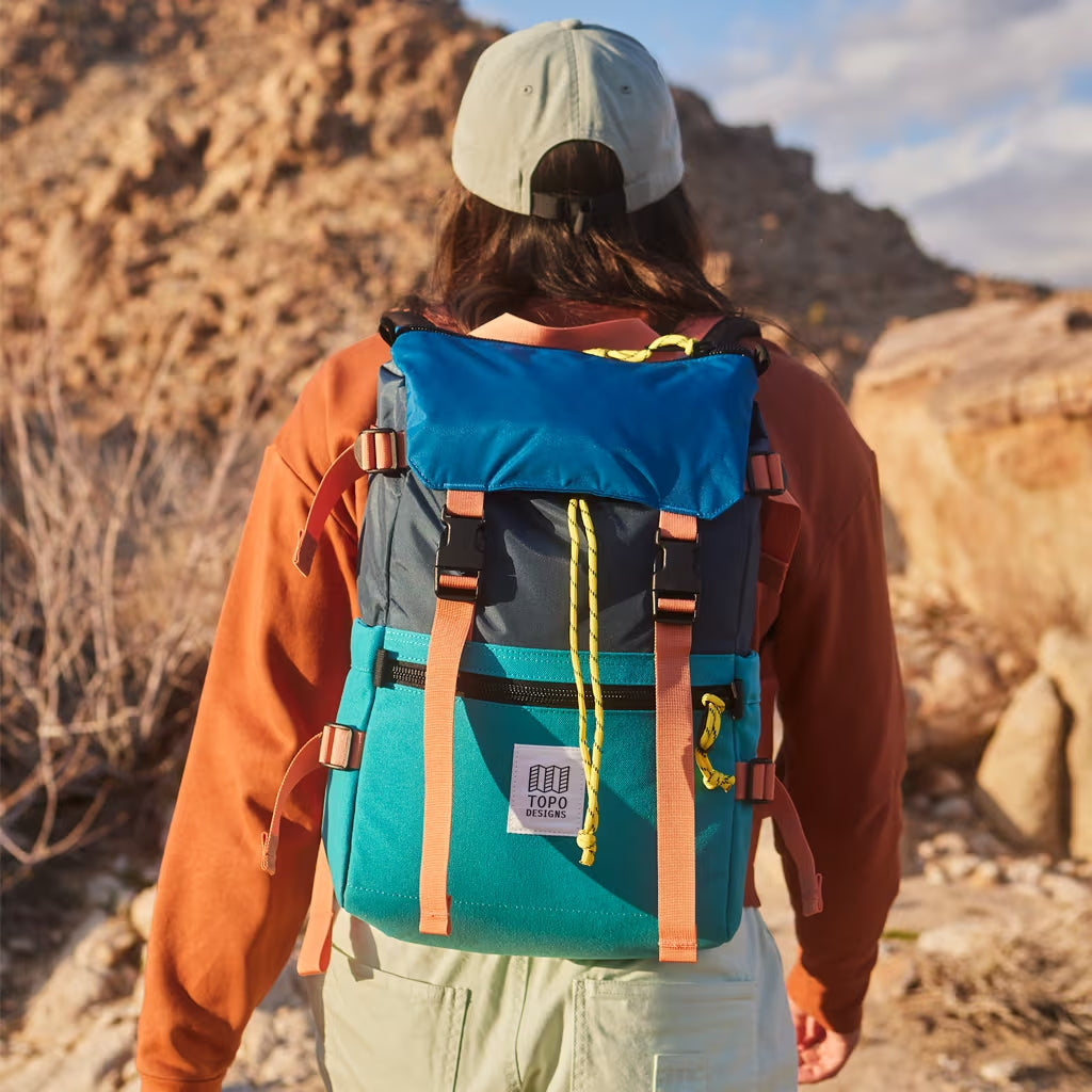 femme randonneuse portant sac à dos rover pack classic