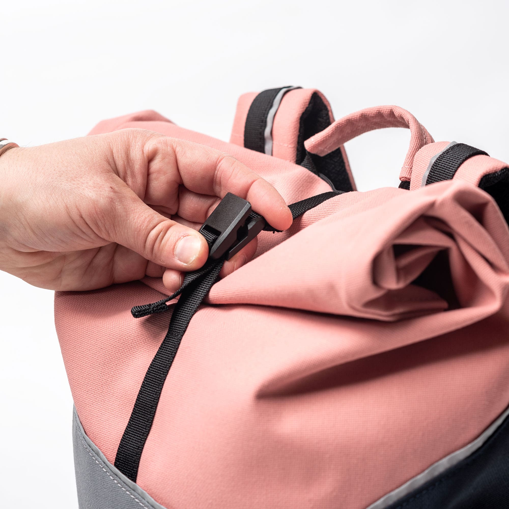 mecanisme de fermeture du sac à dos roll top petit sac à dos durable
