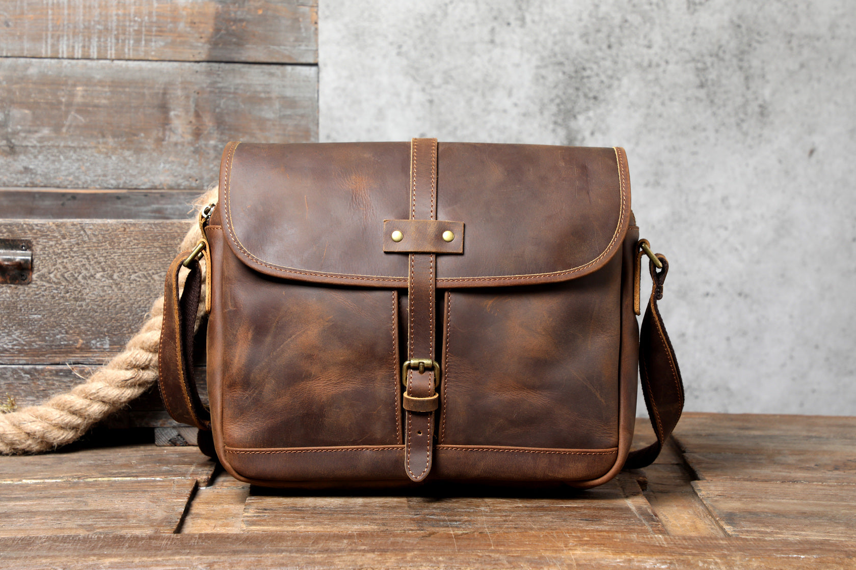 mens vintage leather messenger bag