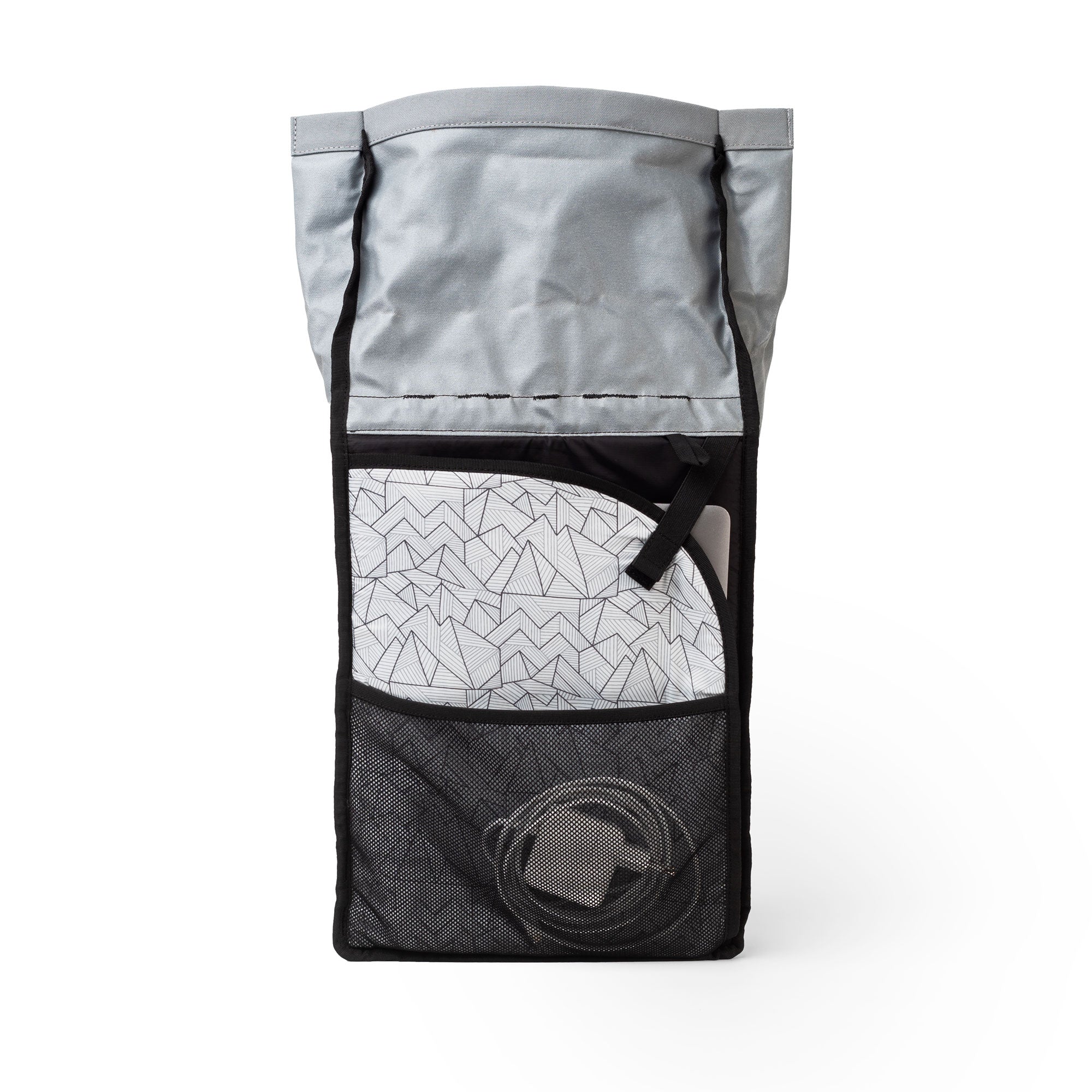 compartiment spacieux avec pochette en filet et housse matelassée pour ordinateur portable spacieux compartiments pour affaires du sac à dos vélo écologique de mero mero