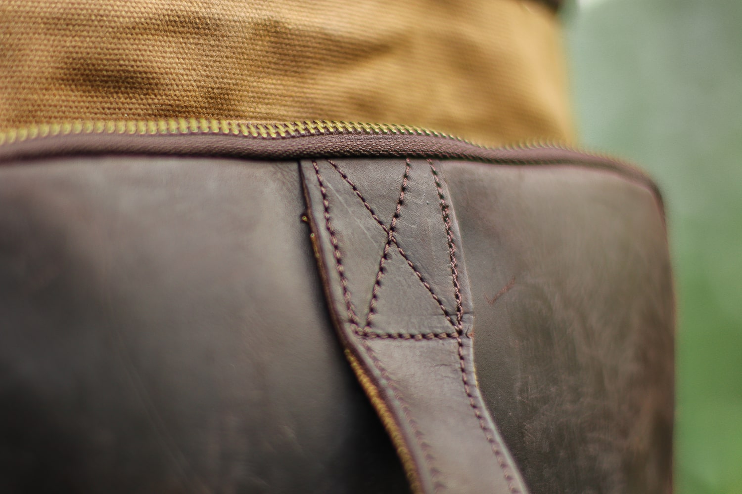 sac à dos randonnée vintage en toile et cuir marron