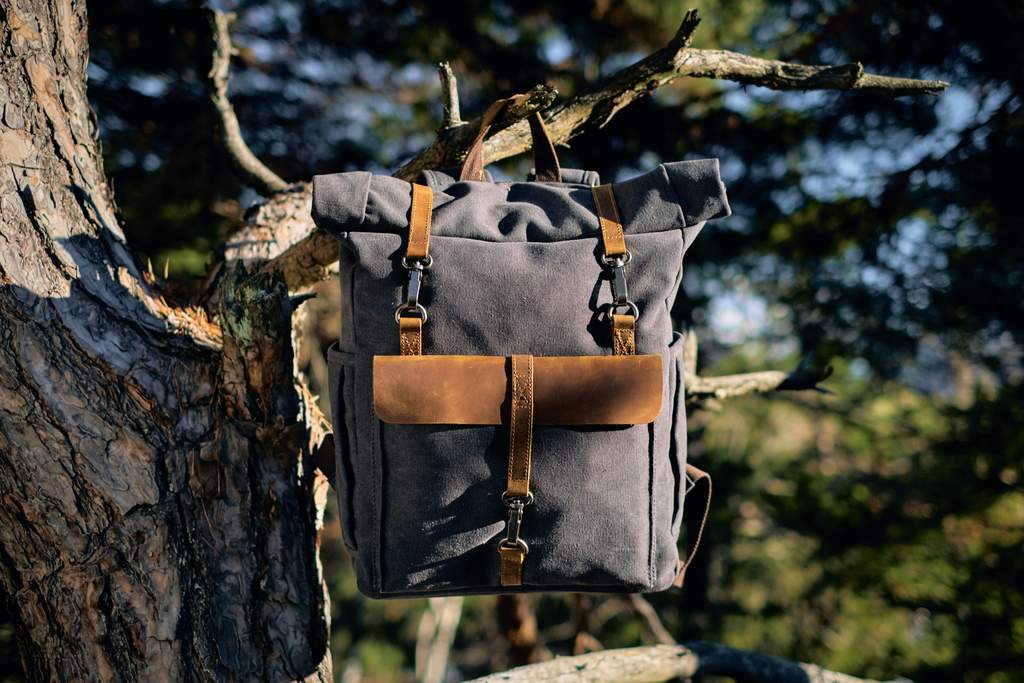 sac à dos de voyage gris pour baroudeurs