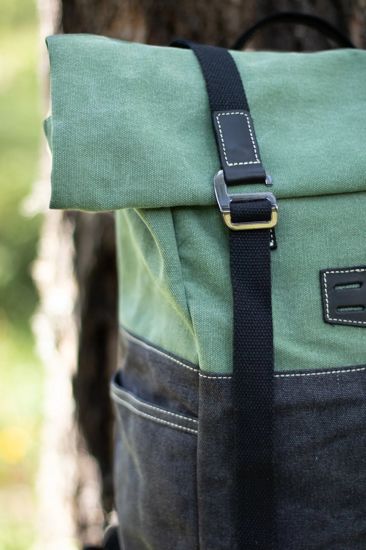 sac à dos résistant à l'eau semi rigide avec fermeture à glissière, parfait en tant que bagage cabine