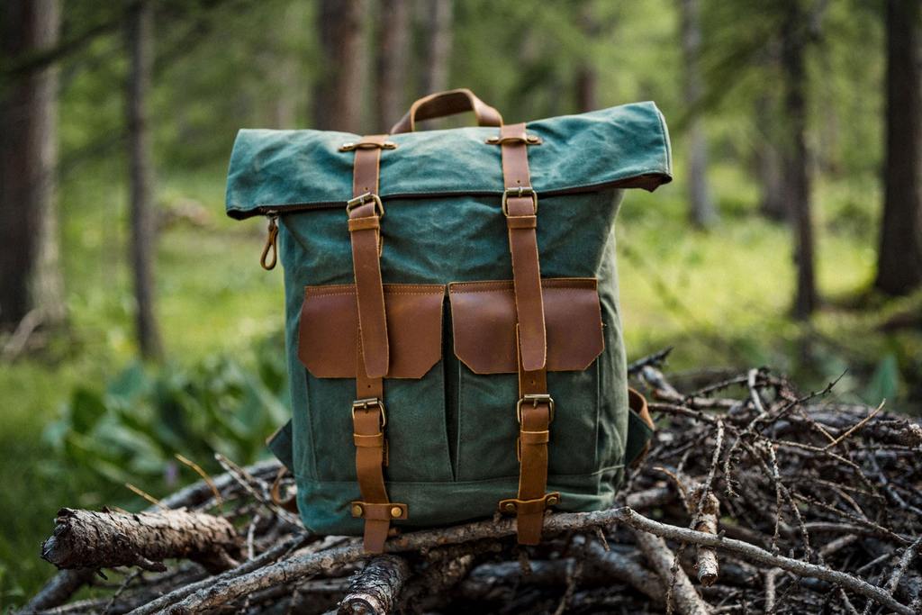 sac à dos imperméable avec pochette matelassé et grand compartiment de rangement