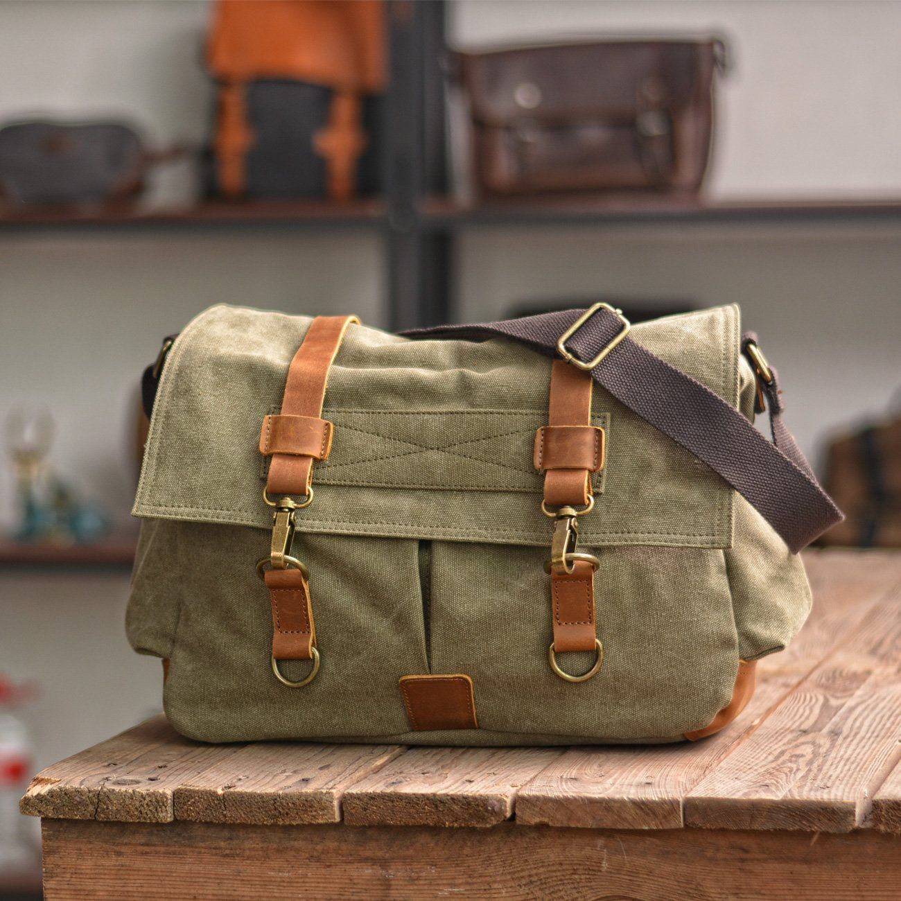 sac messenger outdoor