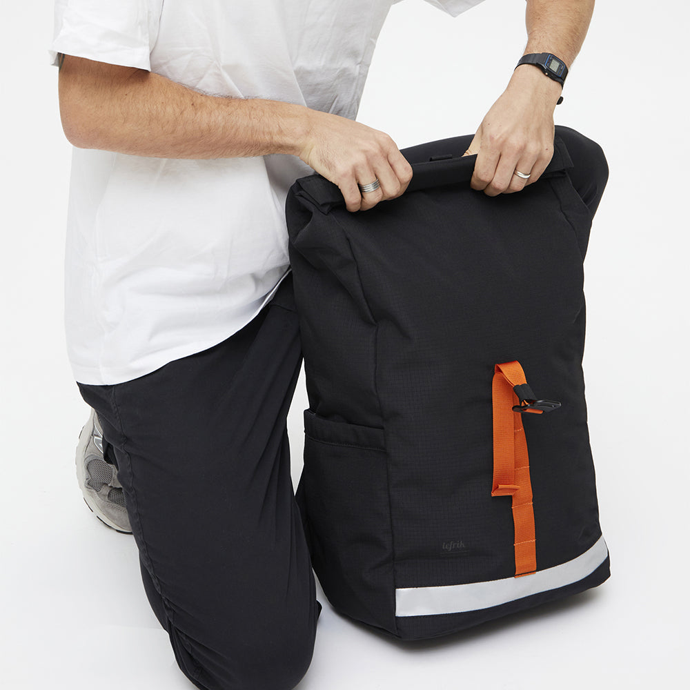 sustainable laptop backpack black