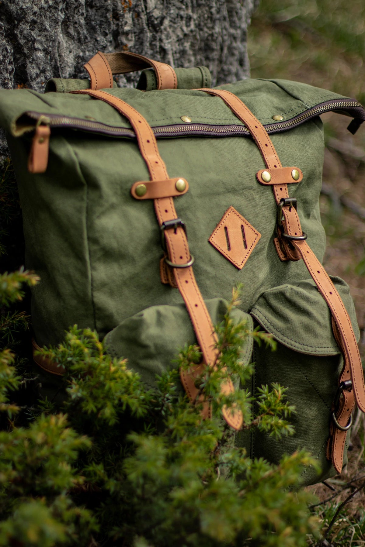vintage leather hiking bag side pockets backpack straps