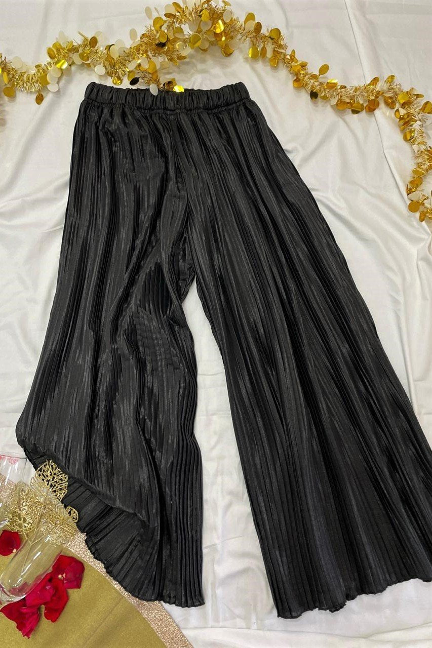 LICHI  Online fashion store  Veganleather pleated trousers