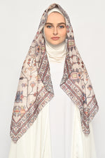 Load image into Gallery viewer, Scarf as worn by Dina Lorenza
