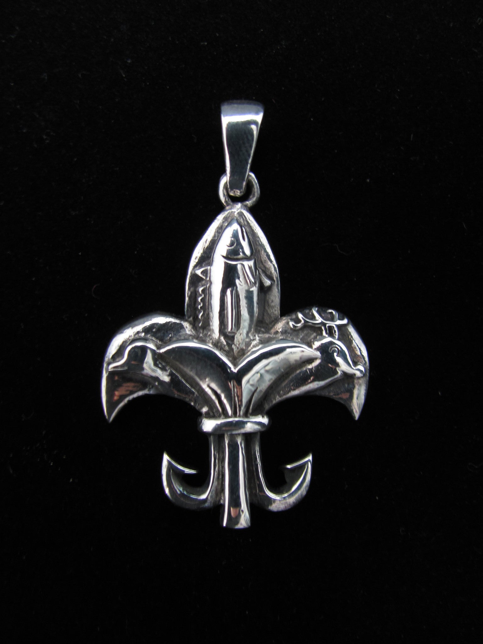 Sportsman Fleur de Lis – Sterling Silvia