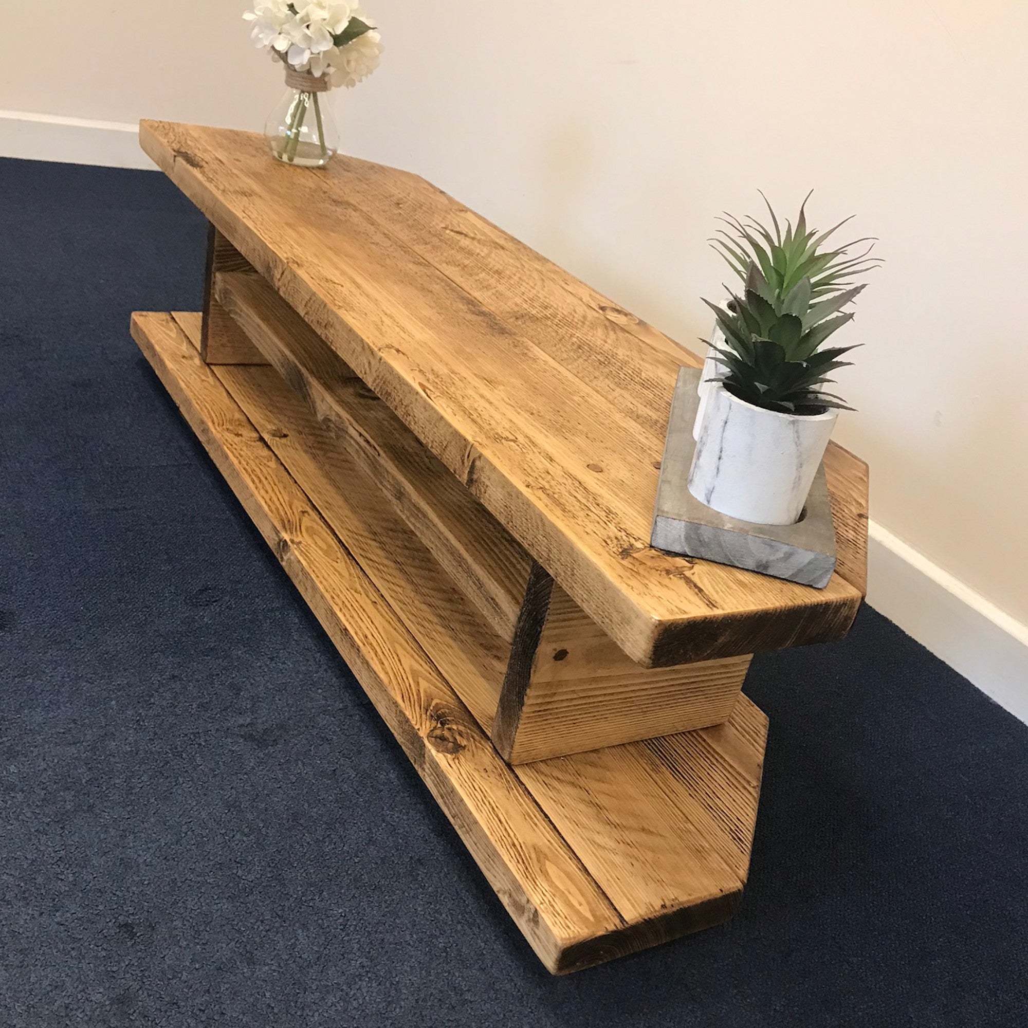 Featured image of post Reclaimed Wood Tv Stand Uk : Crafted by hand in india from 100% reclaimed wood, the tv media unit is eco friendly, modern and versatile.