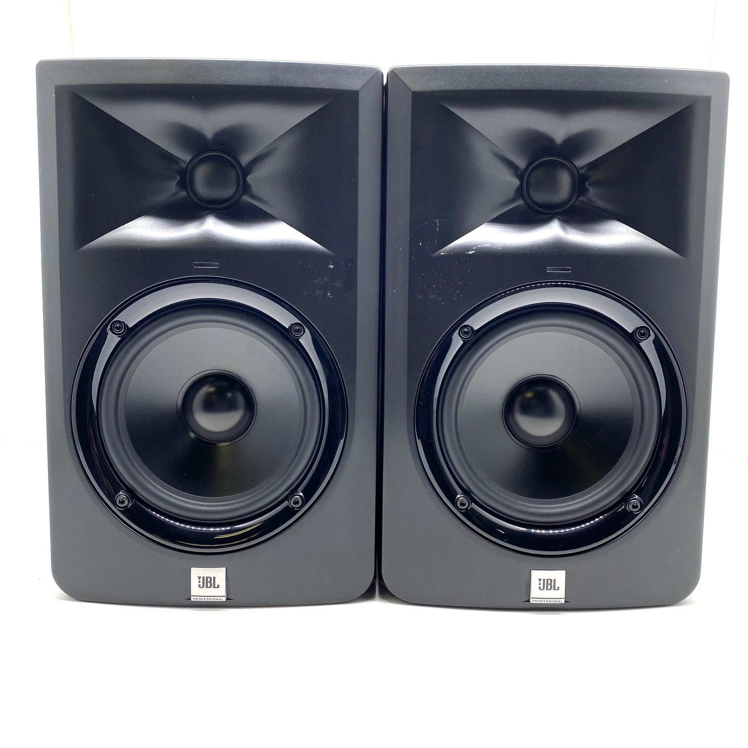 JBL LSR305 Studio Speakers Used – DC Music Store Ohio