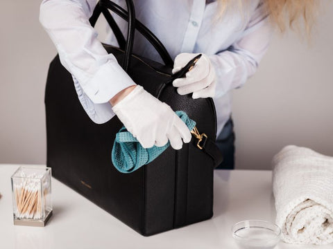 HOW TO CLEAN THE HARDWARE OF YOUR LUXURY BAG, Polishing your tarnished  hardware