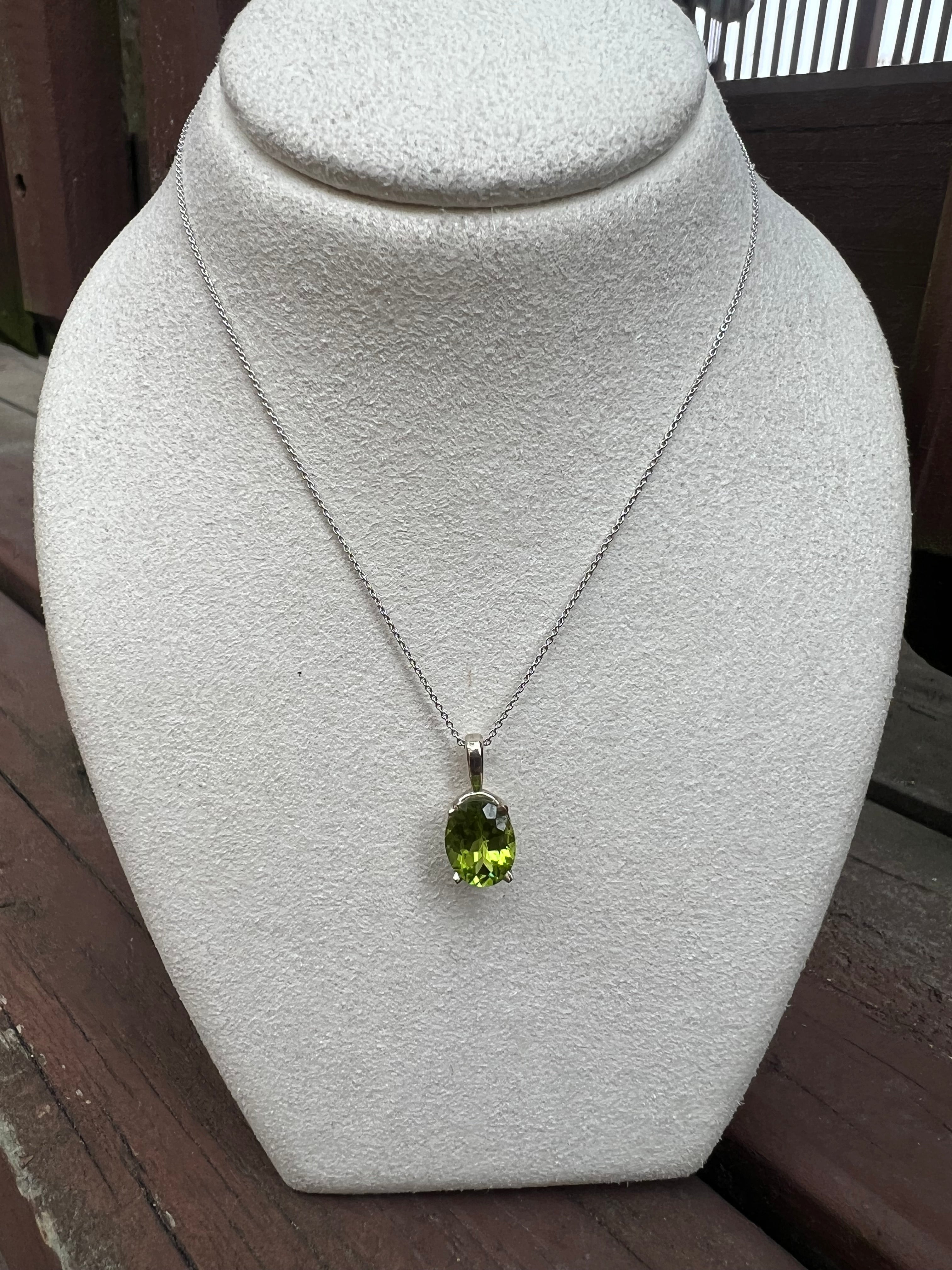 Amazon.com: Raw Peridot Necklace, Silver Plated Necklace, Rough Gemstone  Crystal, Healing Stone, August Birthstone, Layering, Girlfriend, Gift for  Her, Dainty Necklace, Friendship Day: Clothing, Shoes & Jewelry