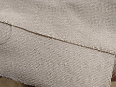 Discounted primed and unprimed cotton and linen canvas roll ends