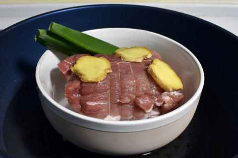 Pork Chashu steamed with garlic negi sake