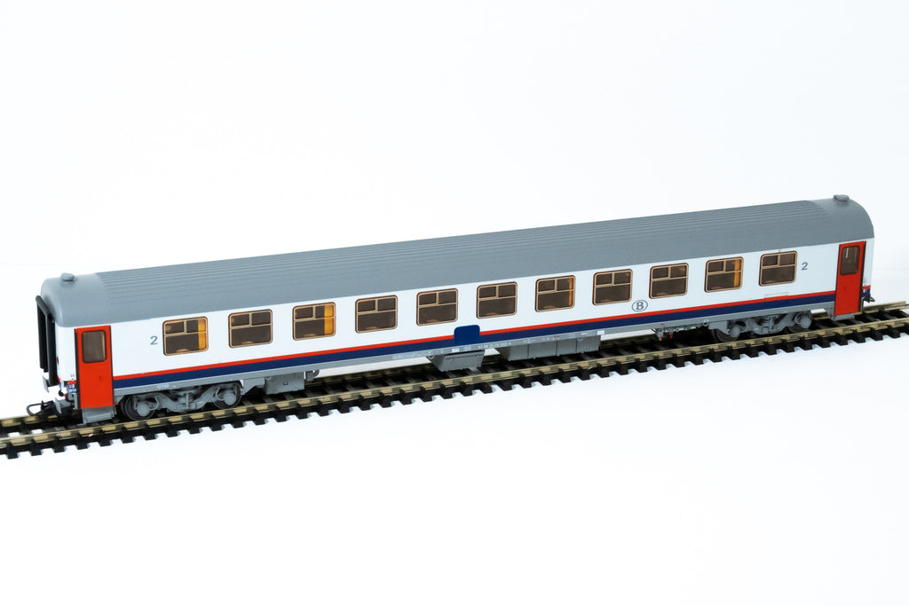 LS.MODELS #72014 ＳＮＣＢ（ベルギー国鉄） Ｉ４型客車 １等＋１／２等セット（ダークイブルー／ブライトイェロー）　● 特価 ●