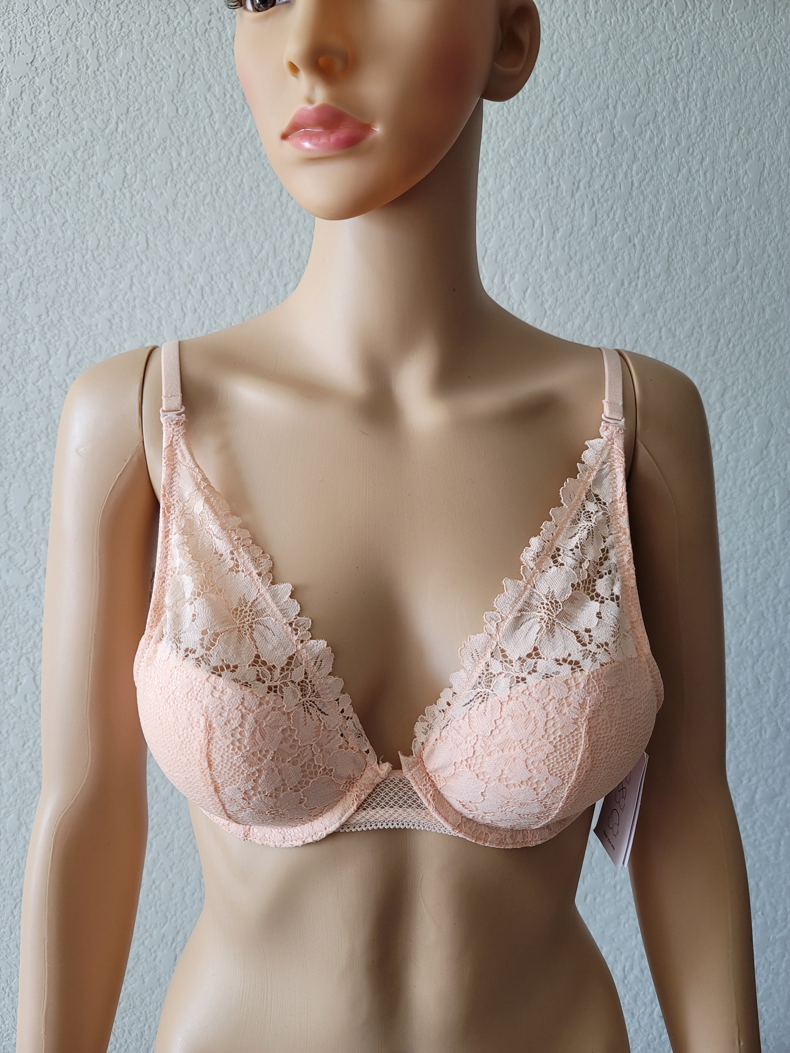 Women's High Apex Push-Up Bra - Auden™