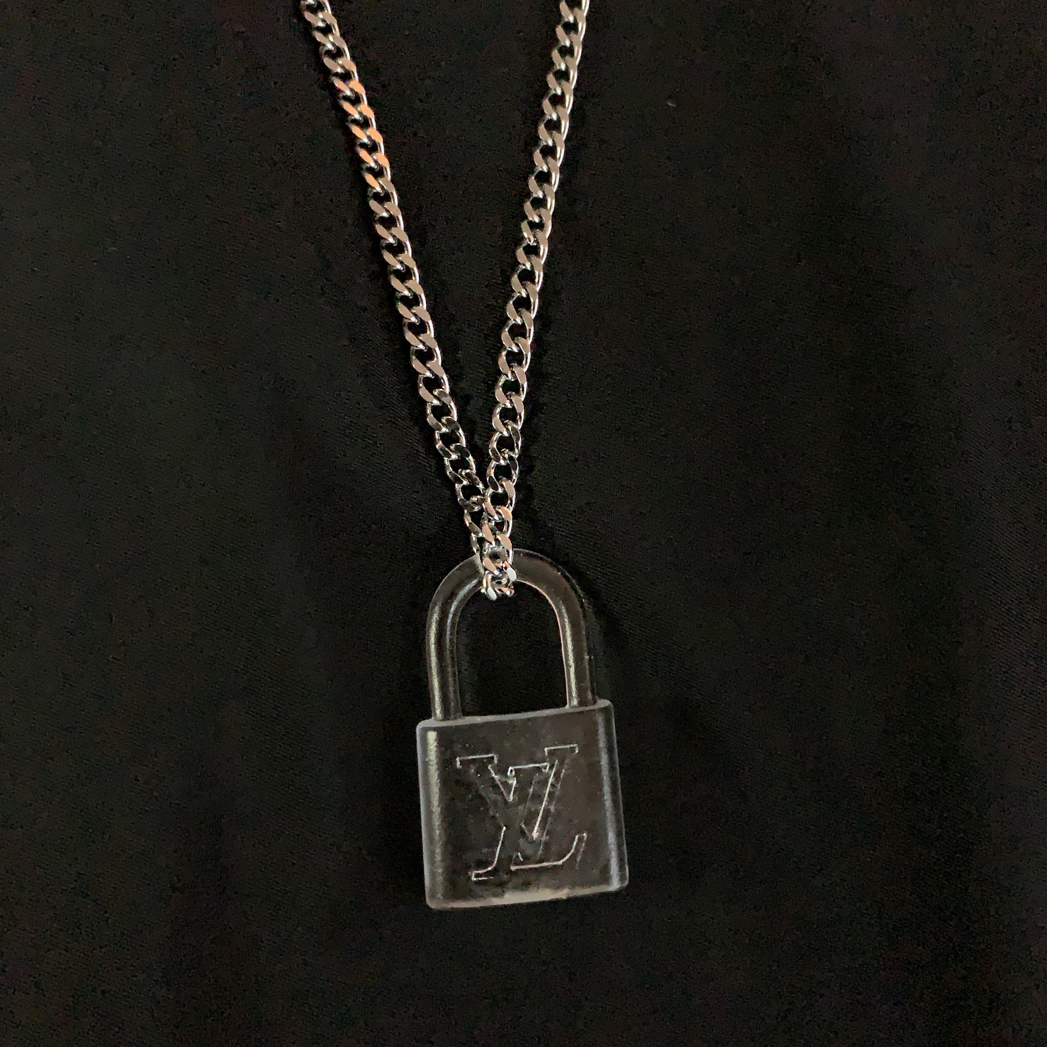 Louis Vuitton LV Eraser Necklace  KJ VIPS