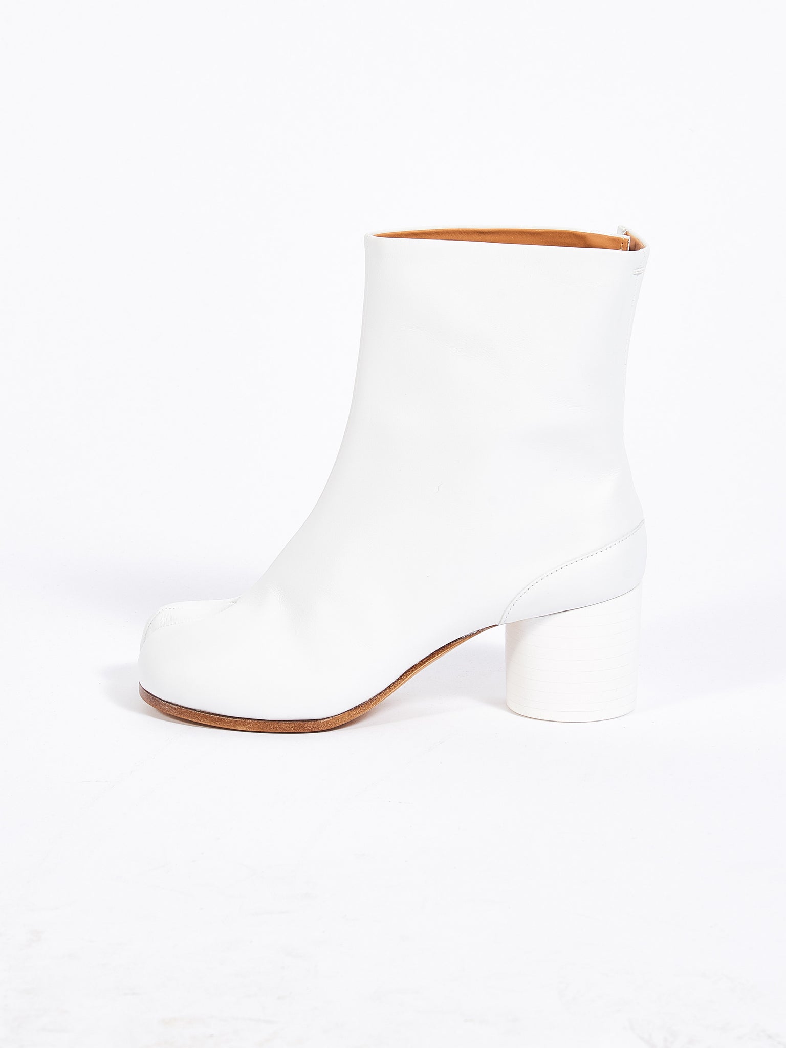 maison margiela tabi boots white
