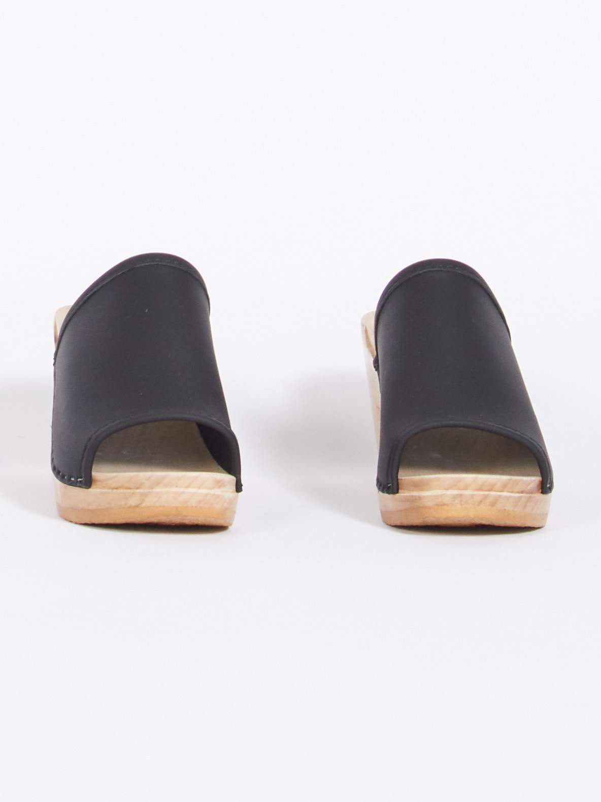 no 6 clogs black