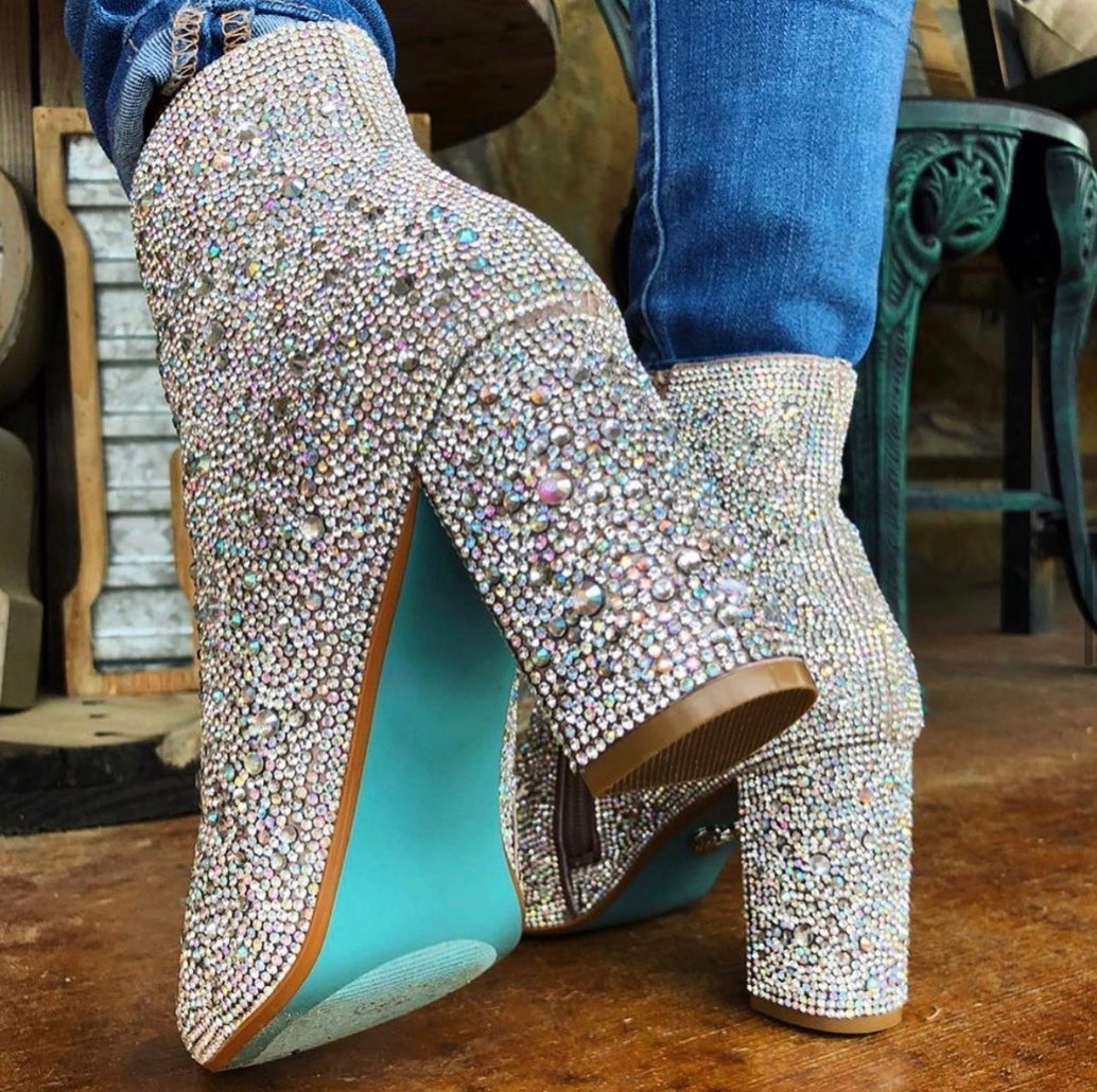 rhinestone boots outfit