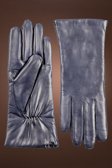Shop Louis Vuitton Lv ski fur gloves (M77411) by lifeisfun