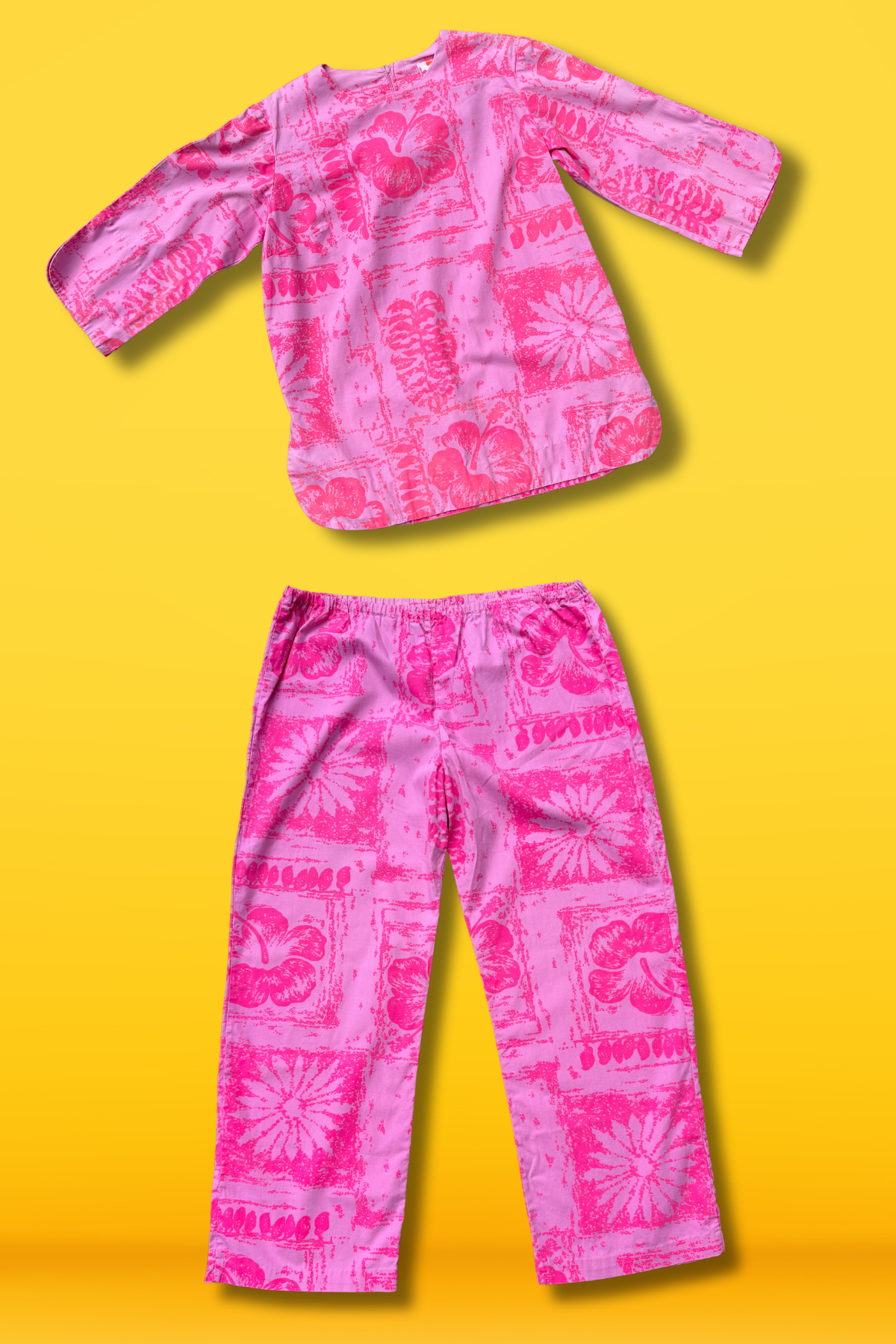 Women's Sears Hawaiian Fashions Vintage Two Piece Pant Set in Pink