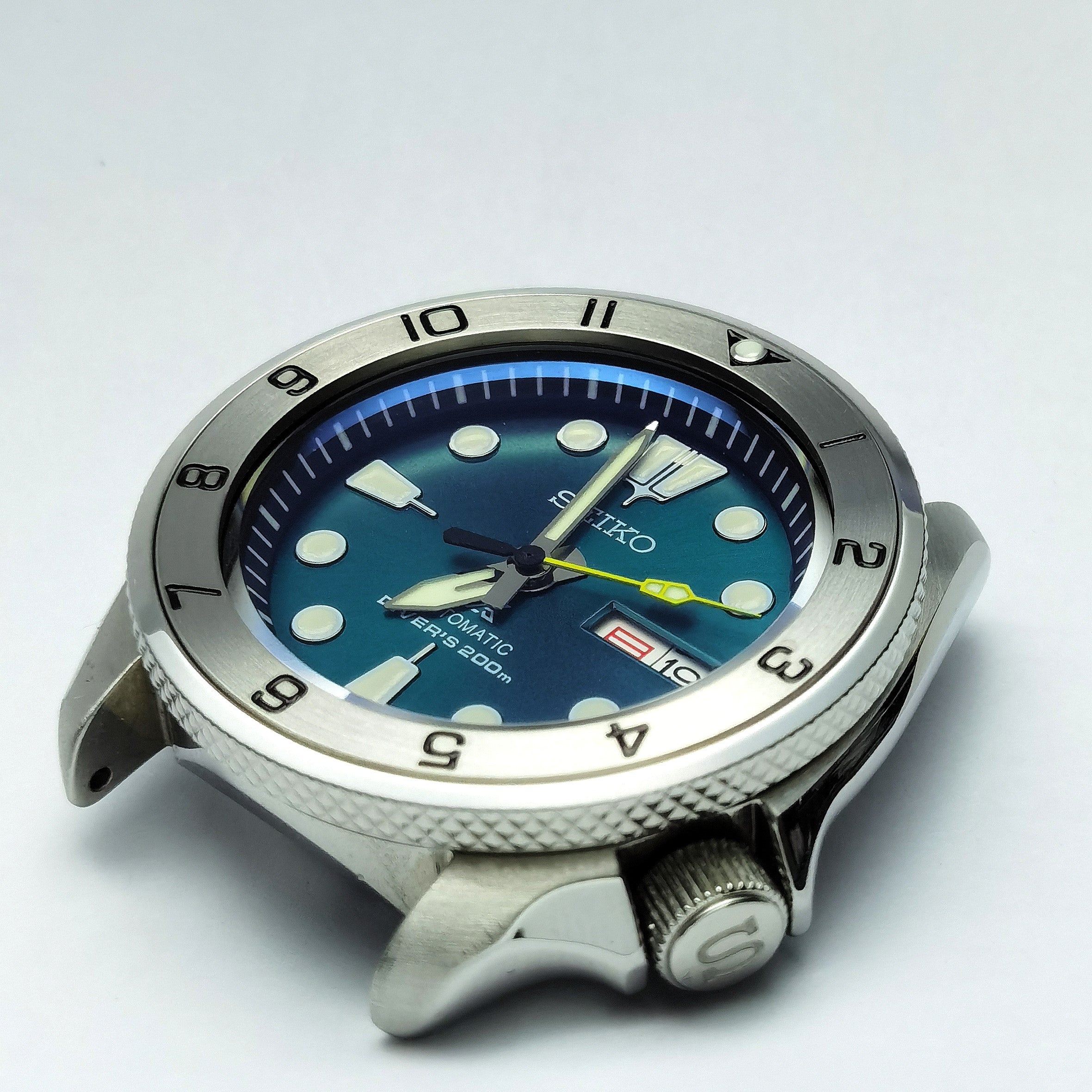 Sapphire Crystals 101: What crystal should you choose for your watch? –  namokiMODS