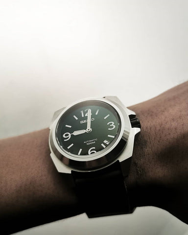 Panerai Hommage dans un cas de samouraï