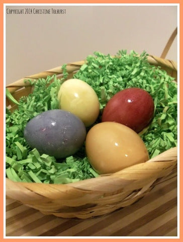 Naturally Dyed Easter Eggs