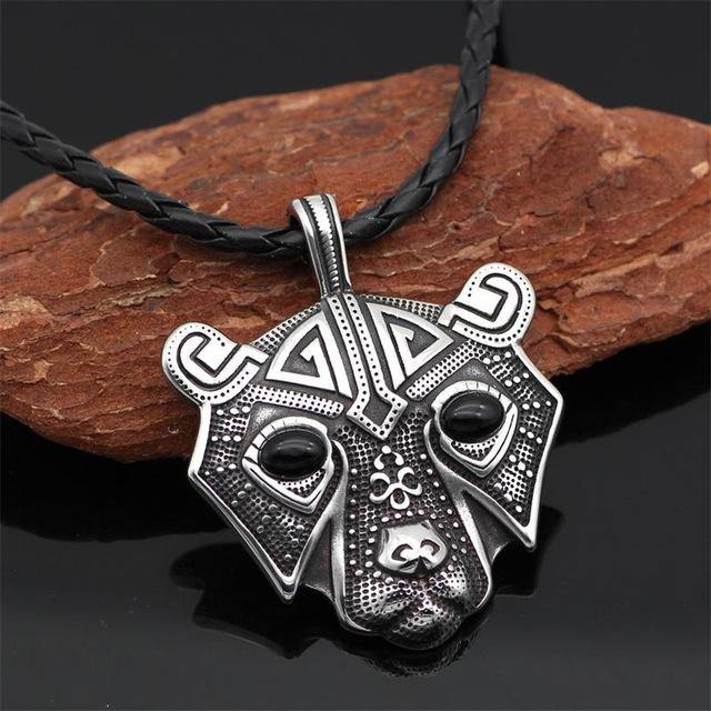 viking bear pendant