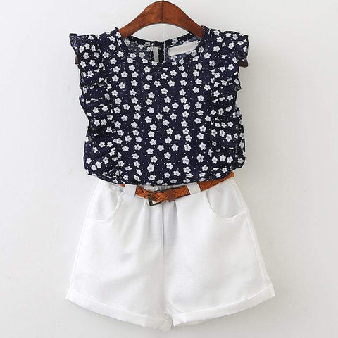 Girls Summer shorts outfit - Mindful Yard