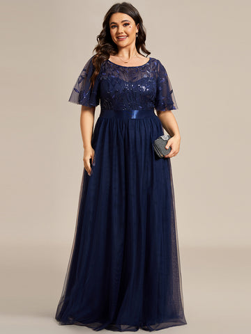 Plus Size Embroidery Maxi Dress with Short Sleeve