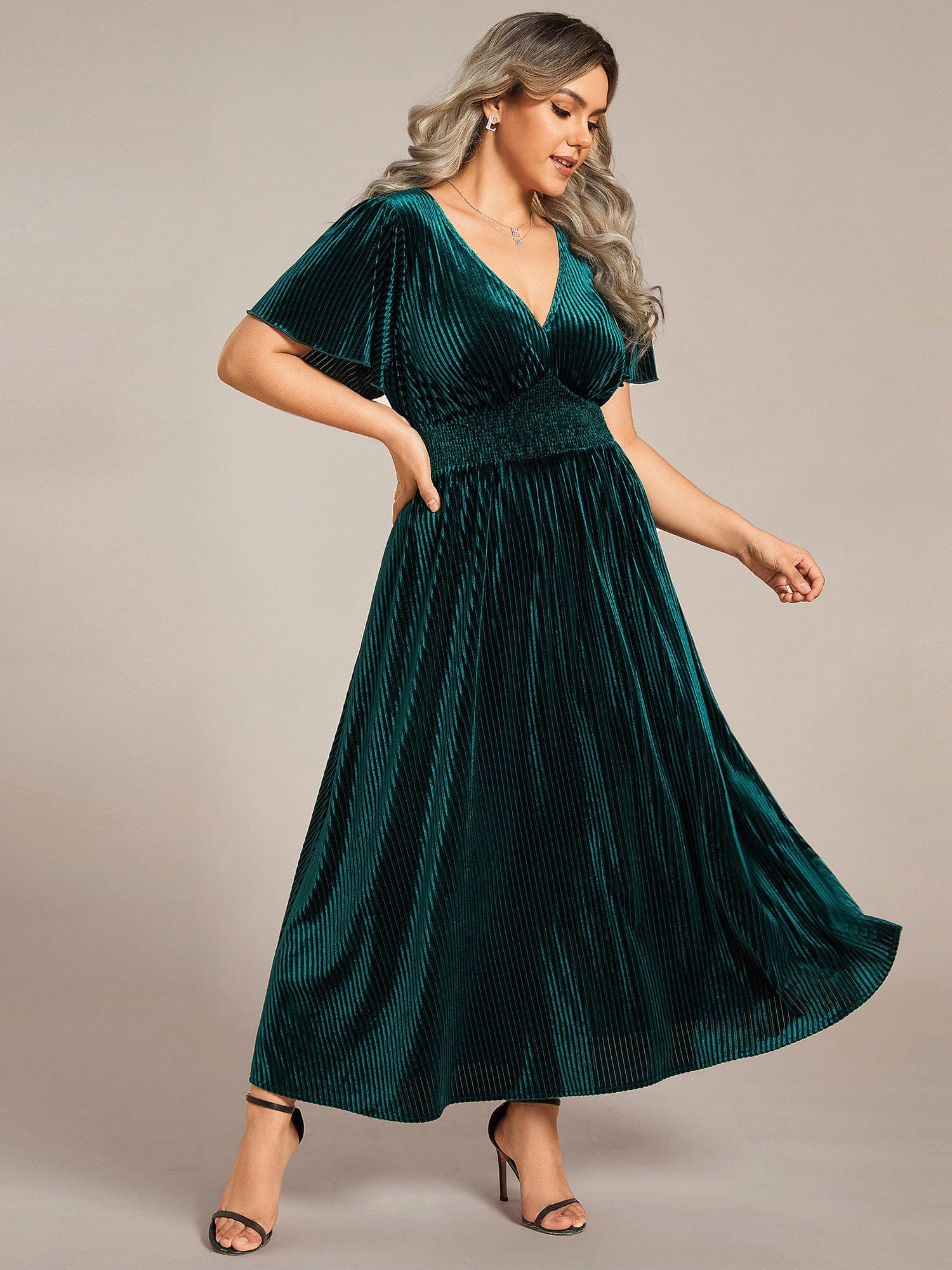 Plus Size A-line V-Neck Short Sleeve Velvet Wedding Guest Dress