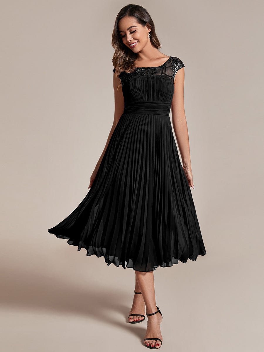 Cap Sleeves Chiffon A-Line Wedding Guest Dress with Pleats and Round Neckline