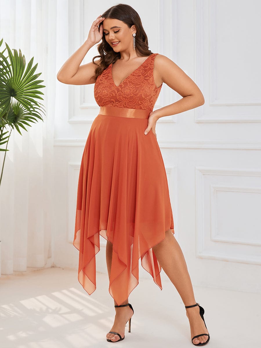 Plus Size Stunning V Neck Lace & Chiffon Prom Dress for Women