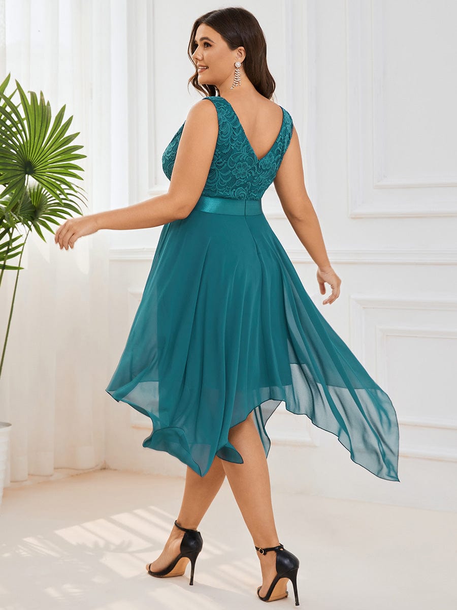 Plus Size Stunning V Neck Lace & Chiffon Prom Dress for Women