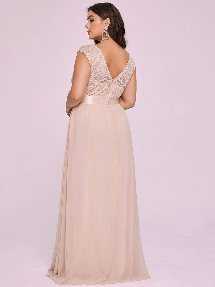 Plus Size Classic Round Neck V Back A-Line Chiffon Bridesmaid Dresses with Lace