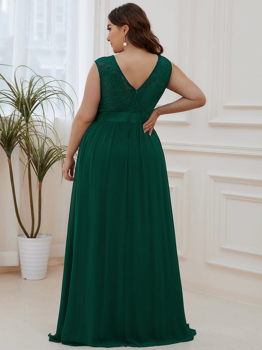 Plus Size Classic Round Neck V Back A-Line Chiffon Bridesmaid Dresses with Lace