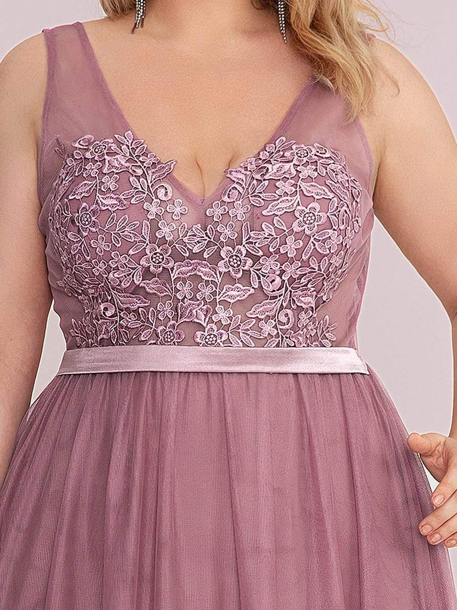 Plus Size Women's A-Line V-Neck Floral Lace Appliques Bridesmaid Dress