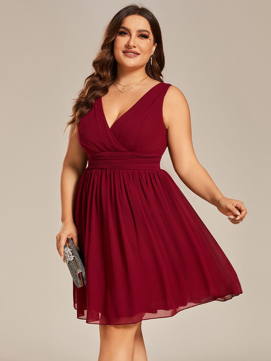 Plus Size Sleeveless V-Neck Knee-Length Chiffon Bridesmaid Dress