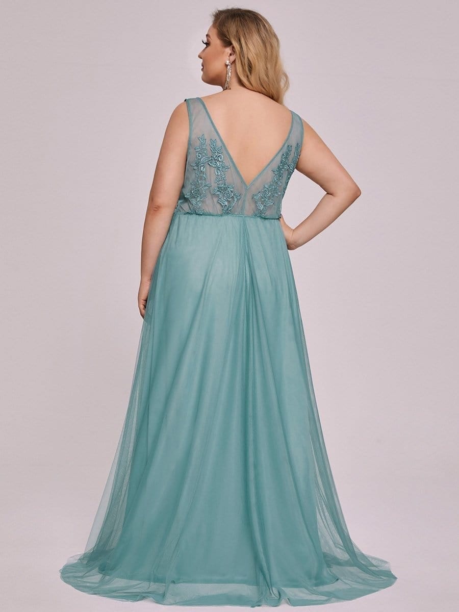 Plus Size Elegant Sleeveless Applique Flowy Tulle Evening Dress